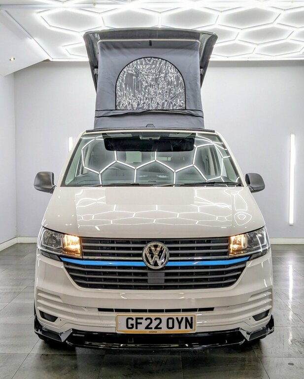 Volkswagen Transporter 2L Startline GF22OYN White #4