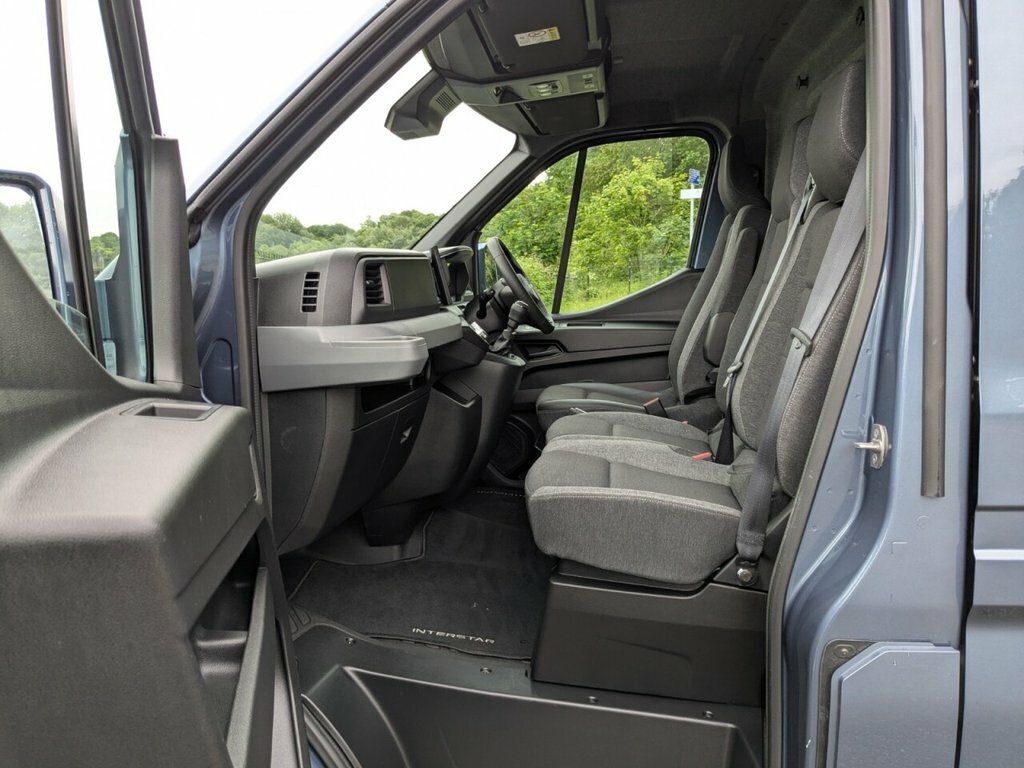 Nissan InterStar Tekna Black #12