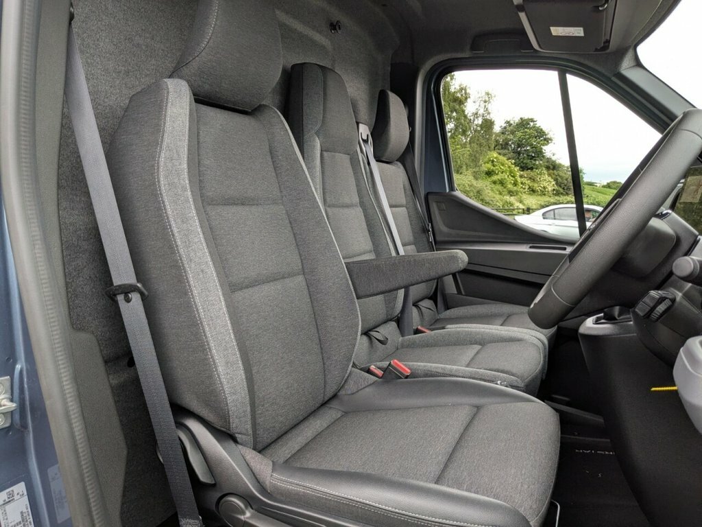 Nissan InterStar Tekna Black #14