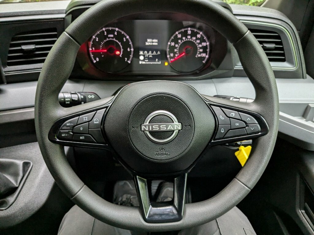 Nissan InterStar Tekna Black #24