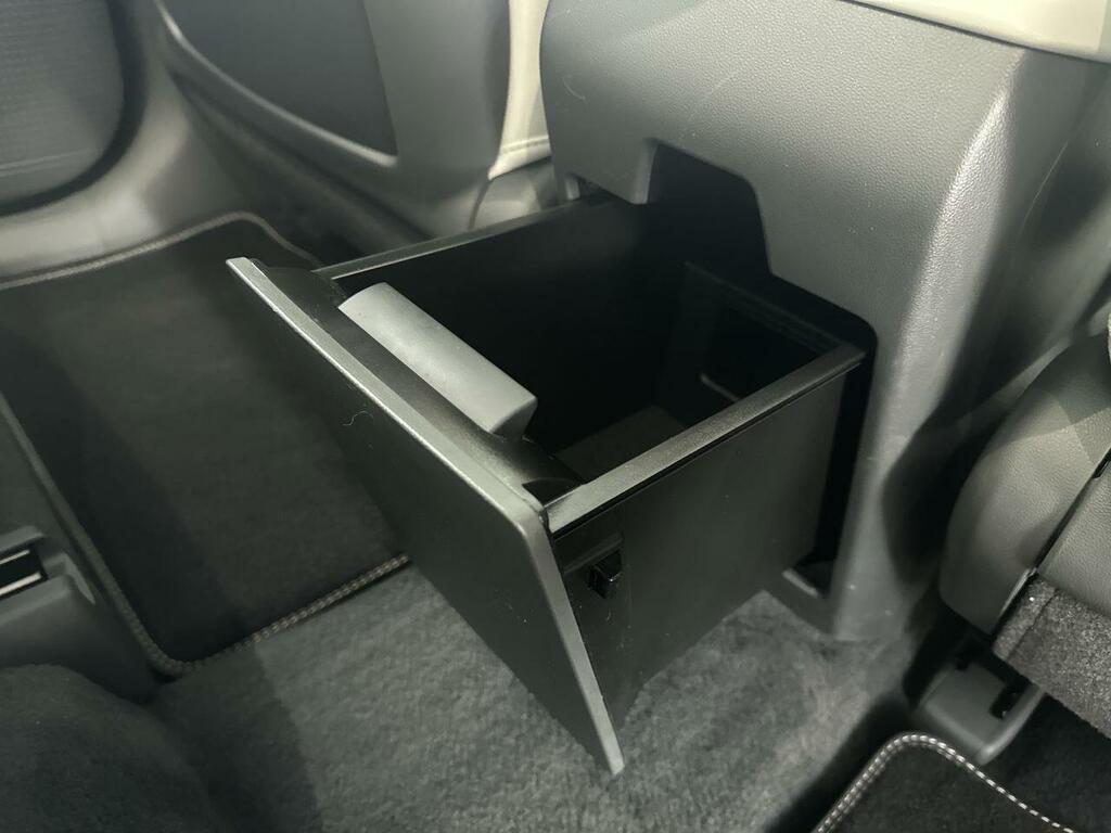 Hyundai Santa Fe Ultimate Silver #37