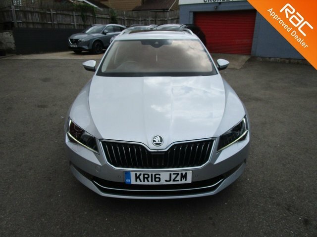 Skoda Superb 2.0 Tsi Laurin Klement Estate Dsg 4Wd Silver #4