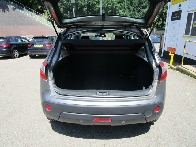 Nissan Qashqai Acenta White #11
