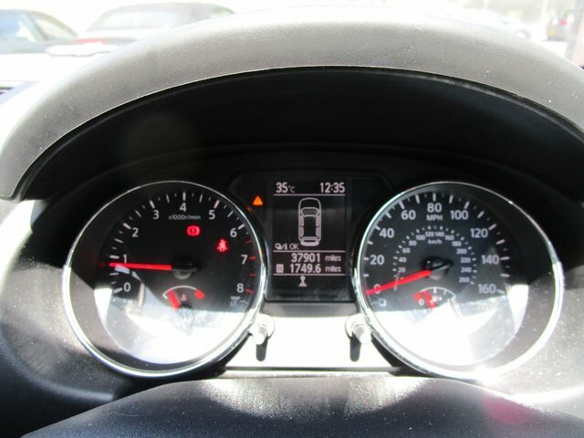 Nissan Qashqai Acenta White #16