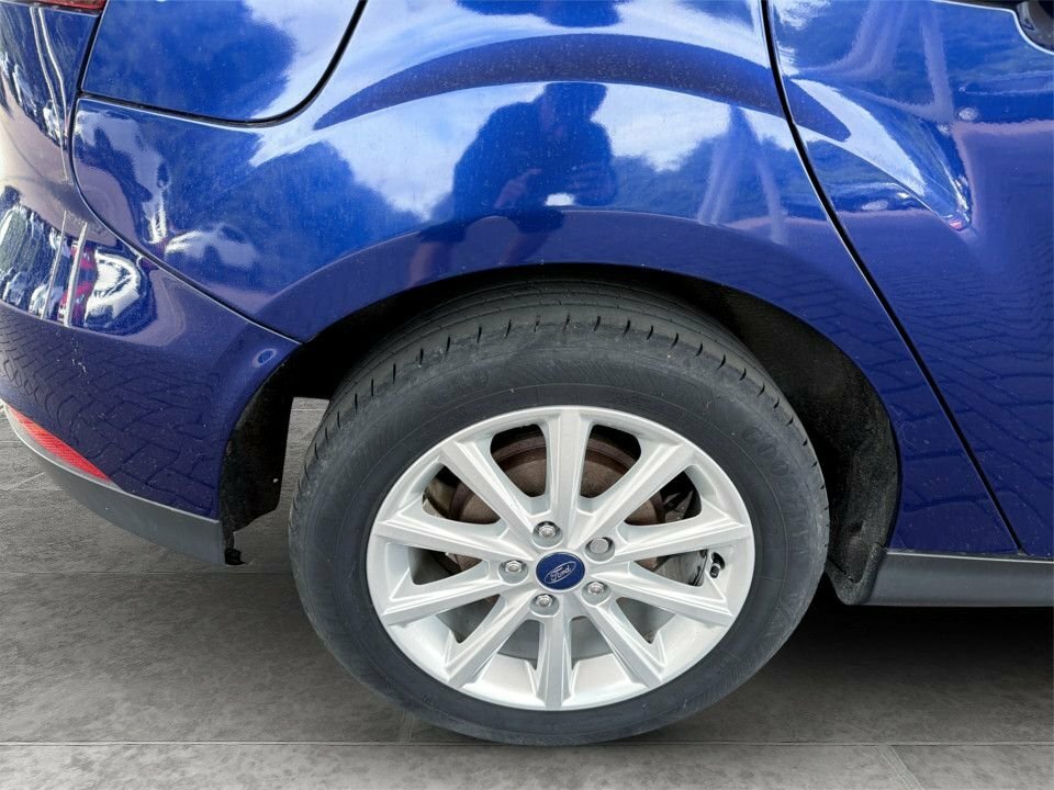 Ford Focus 1L Titanium EA66XGL Blue #4