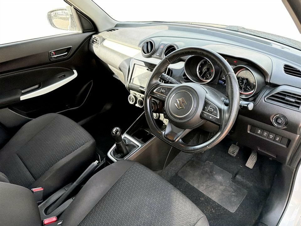 Suzuki Swift 1L Sz5 White #5