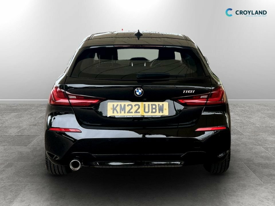 BMW 1 Series 1.5L Se KM22UBW Black #4