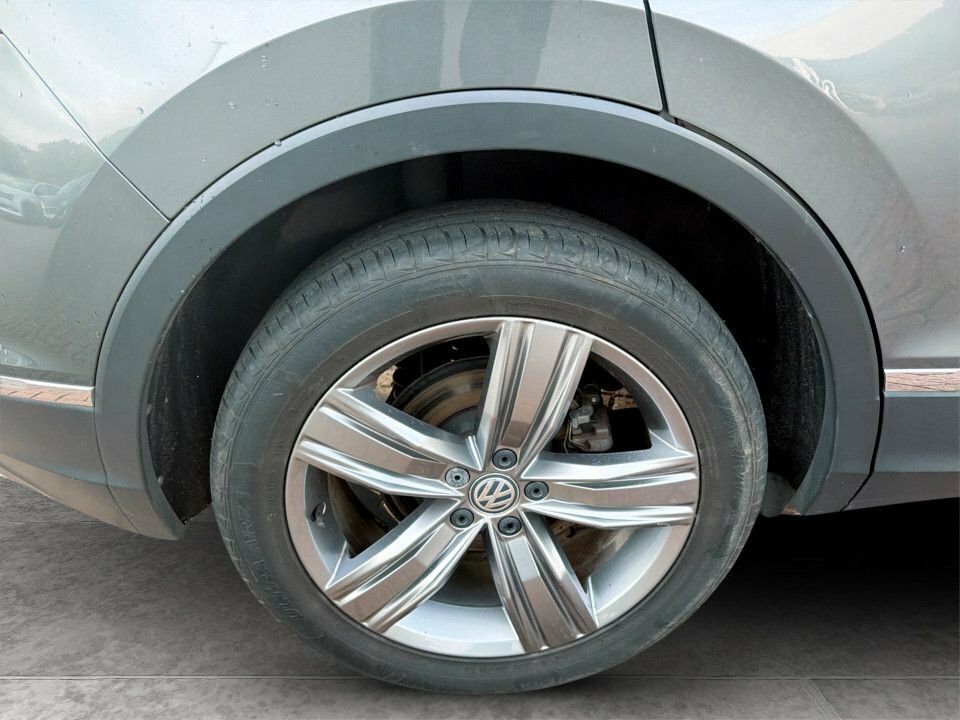 Volkswagen Tiguan 2L Sel MF67VYX Grey #4