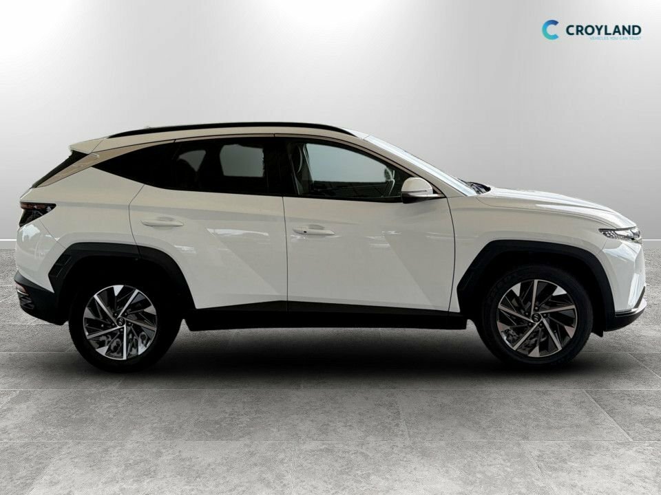 Hyundai Tucson 1.6L Premium WV71ZKX White #2