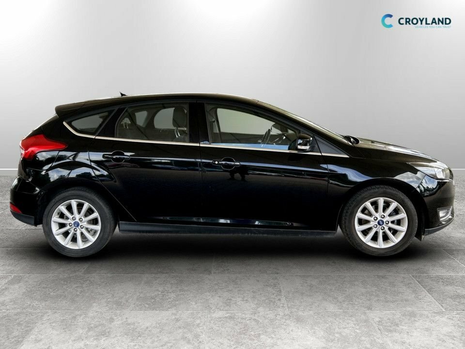 Ford Focus 1L Titanium LL66AEK Black #2