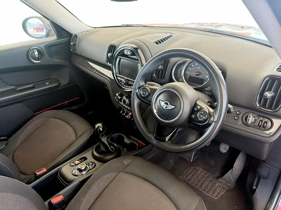 Mini Countryman 1.5L Cooper FH67OEO Red #5