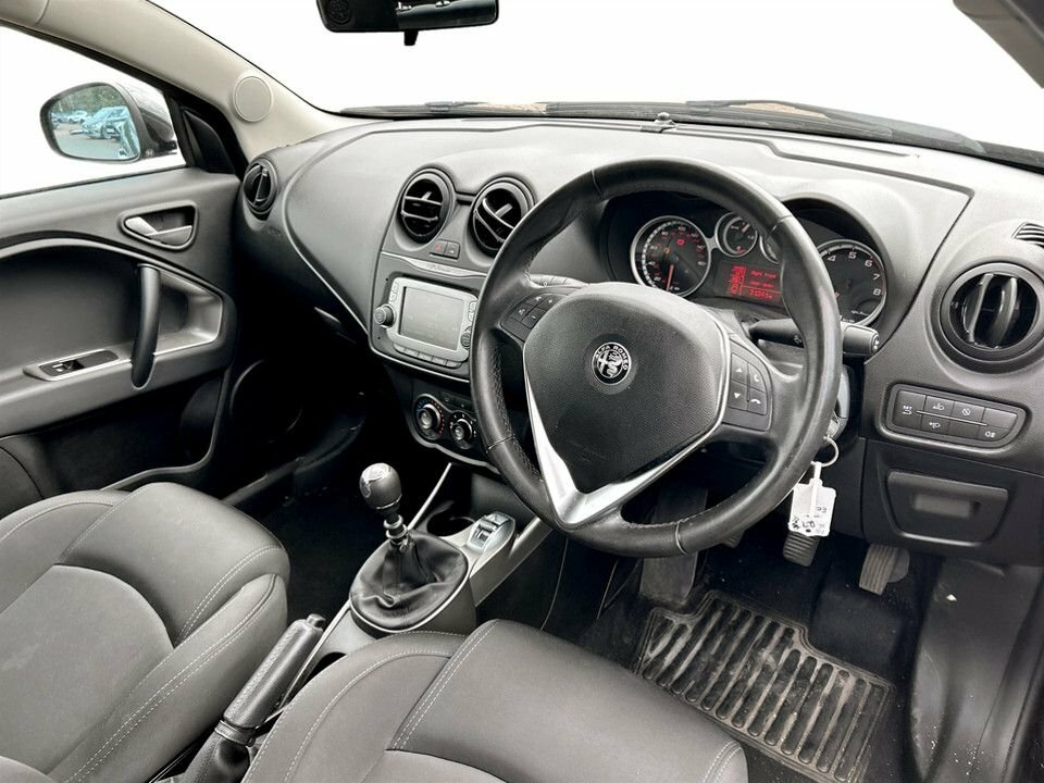 Alfa Romeo MiTo Hatchback Black #5