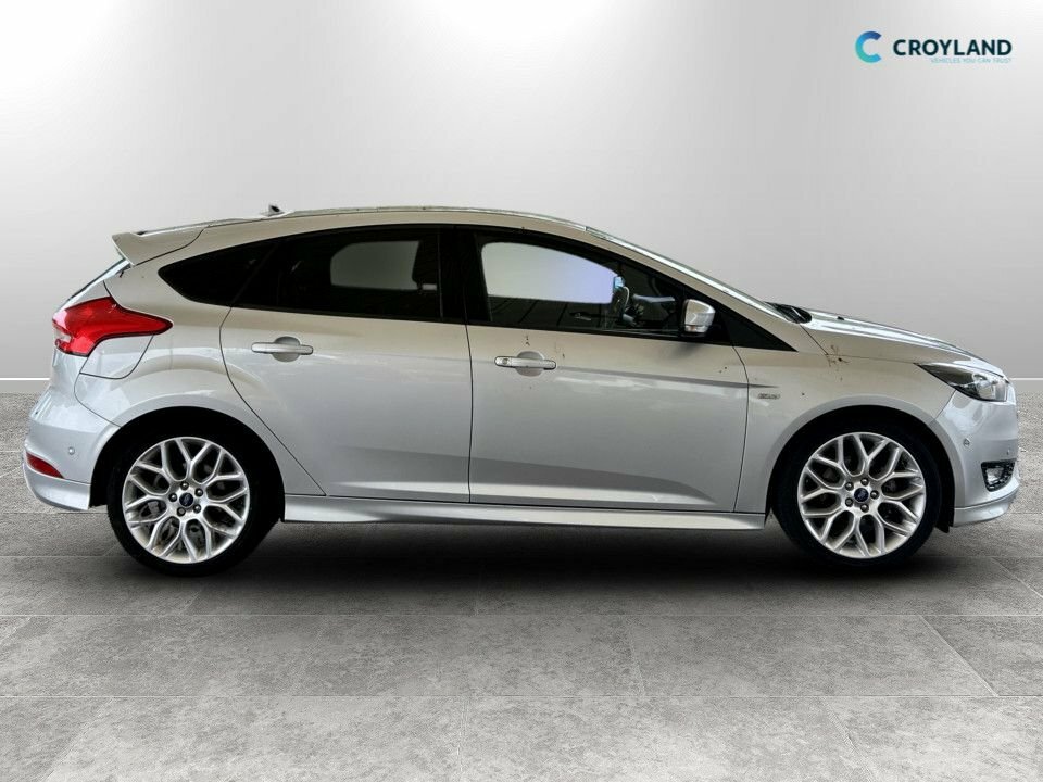 Ford Focus 1L St-line LT18HFX Silver #2