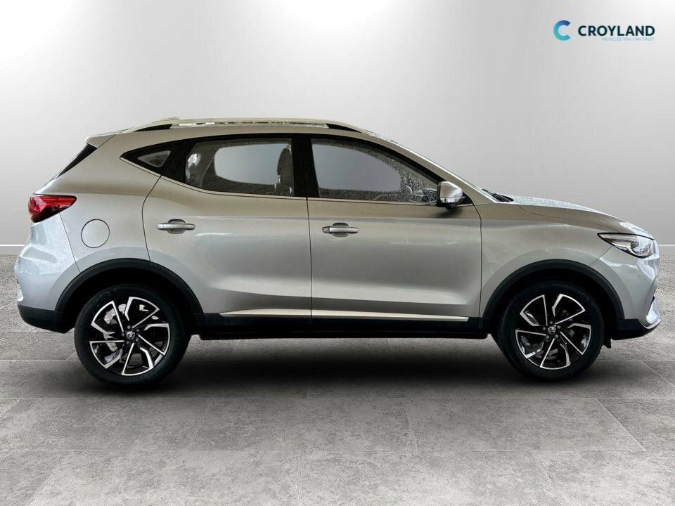 MG ZS 1L Exclusive LX72OHW Silver #2