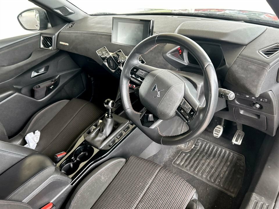 DS DS 3 Crossback 1.2L Performance Line Black #5