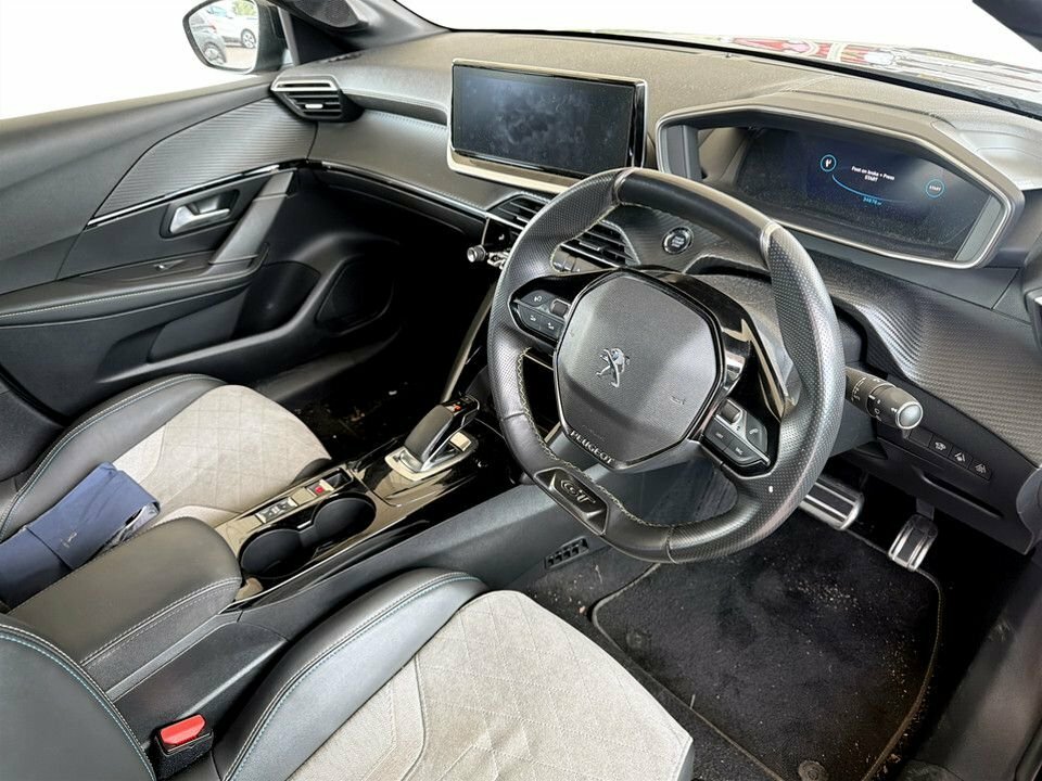Peugeot e-208 Hatchback Black #5