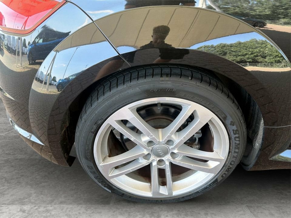 Audi TT 2L Sport Black #4