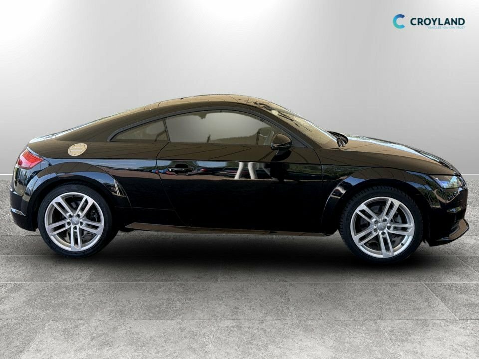 Audi TT 2L Sport Black #2