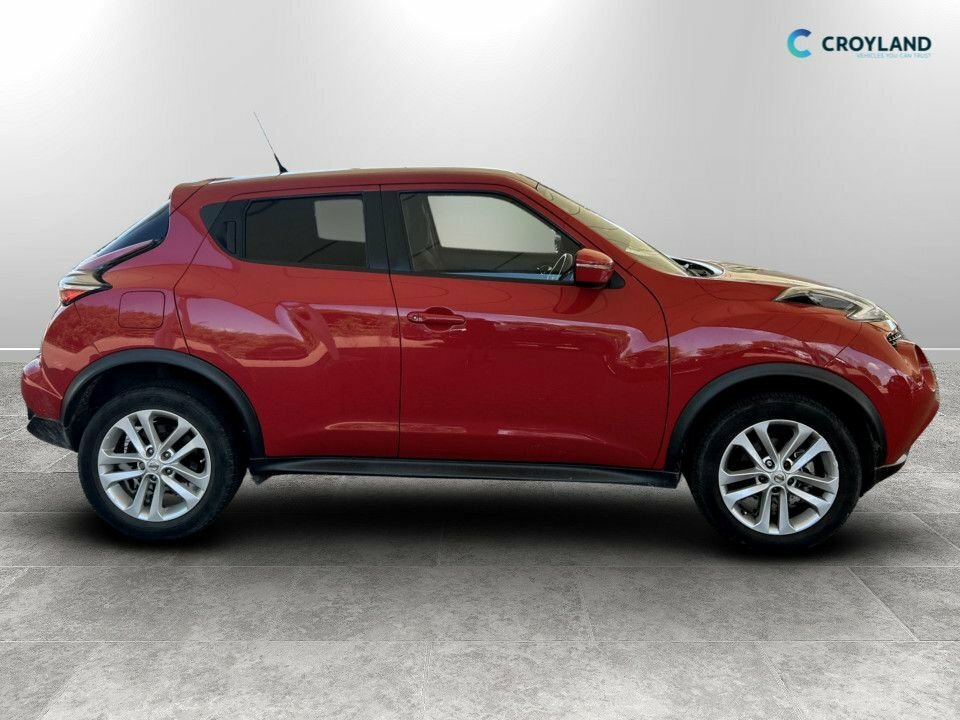 Nissan Juke Tekna Blue #2