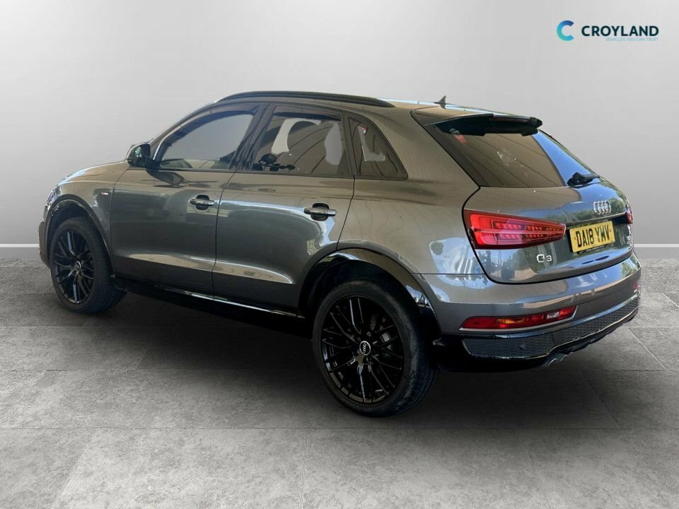 Audi Q3 2L Black Edition Grey #3