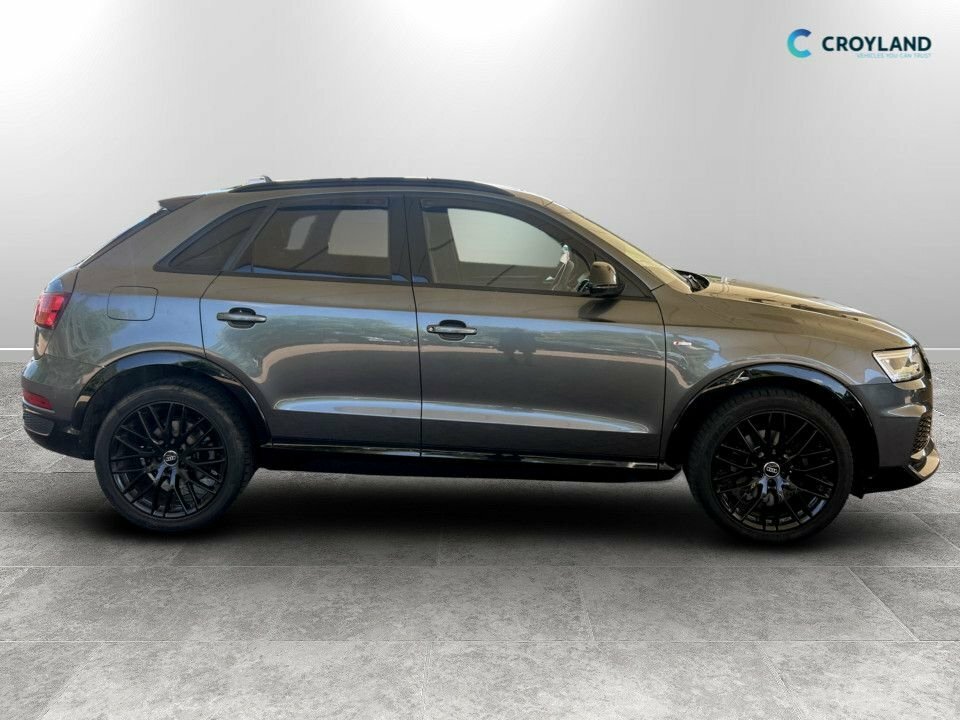 Audi Q3 2L Black Edition Grey #2