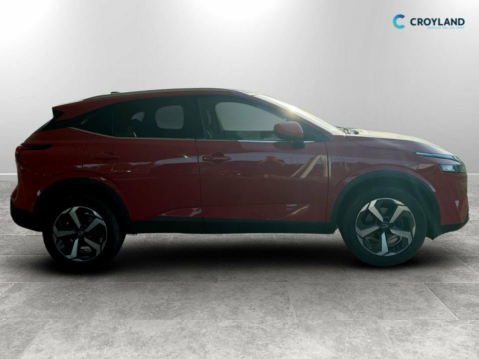 Nissan Qashqai 1.3L N-connecta DN24AOG Red #2