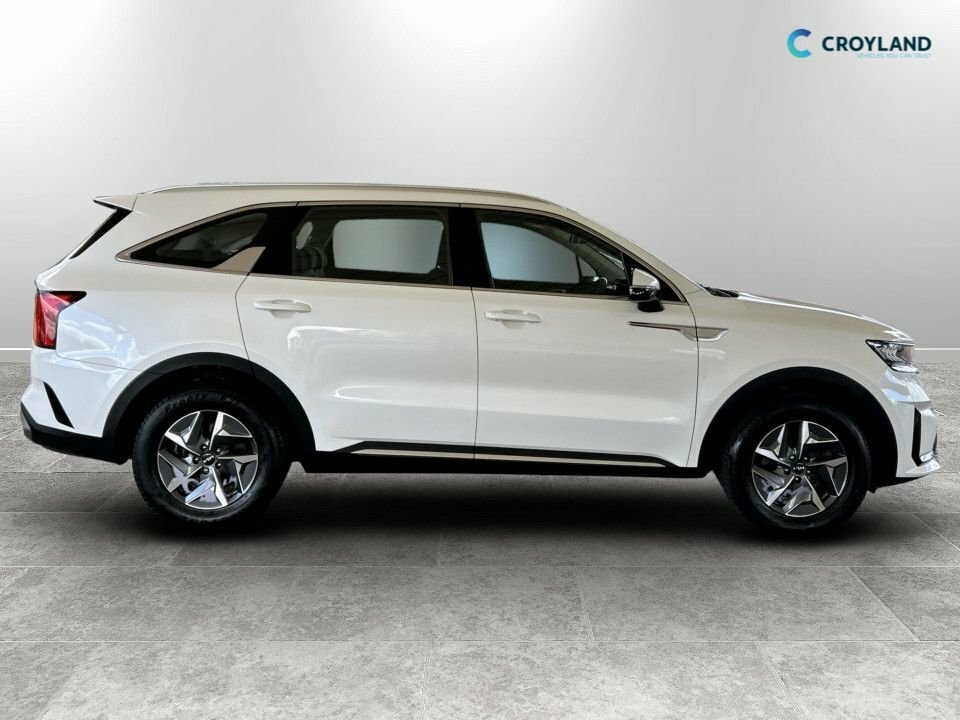 Kia Sorento 1.6L 2 White #2