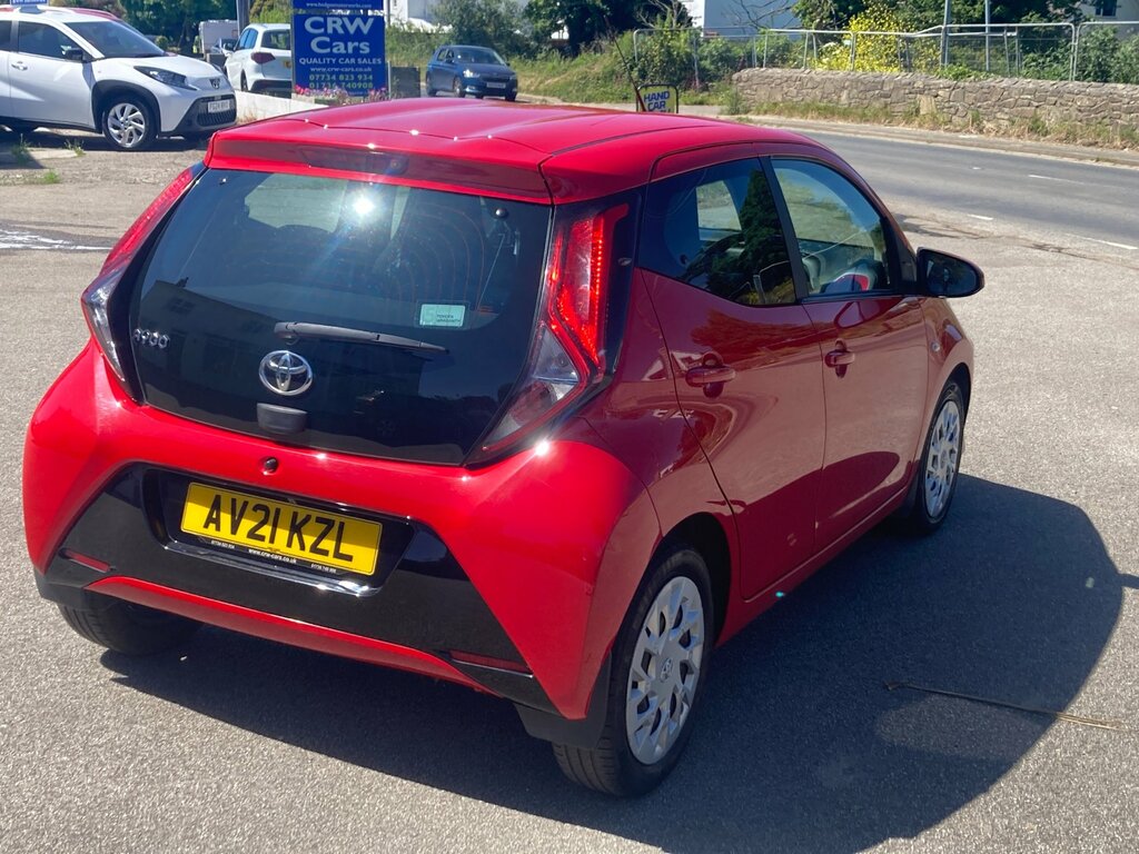 Toyota Aygo 1.0 Vvt-i X-play Hatchback Euro Red #4