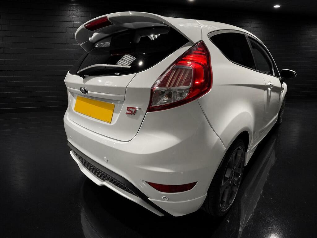 Ford Fiesta 1.6T Ecoboost St-3 Euro 6 201666 White #3
