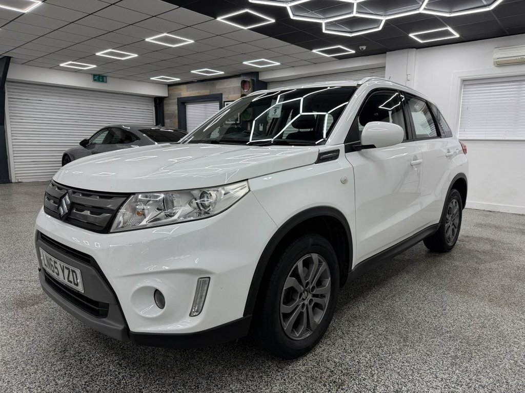 Suzuki Vitara Suv White #6