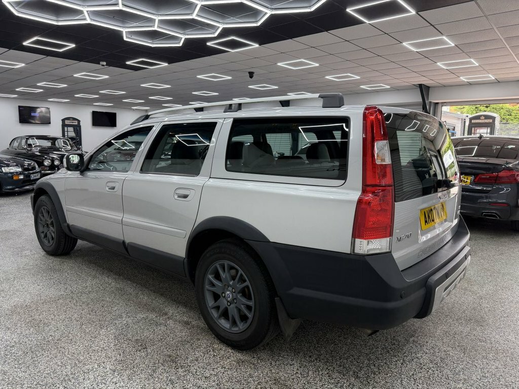 Volvo XC70 2.4L Se Lux Silver #5