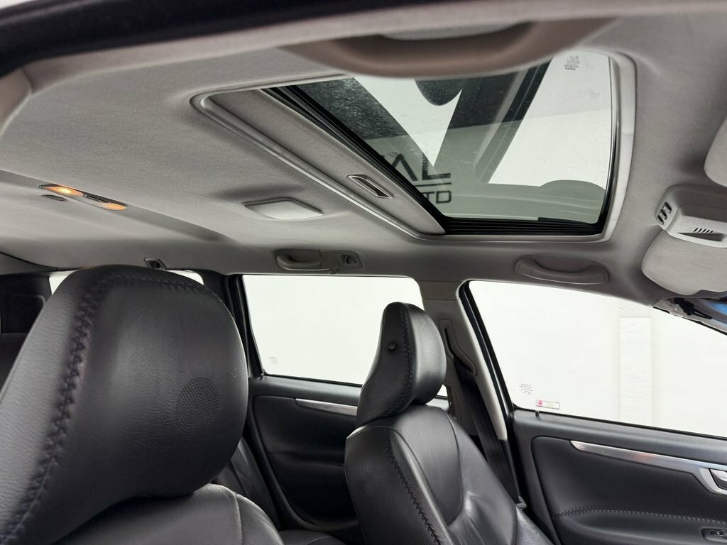 Volvo XC70 D5 Se 5-Door Black #12