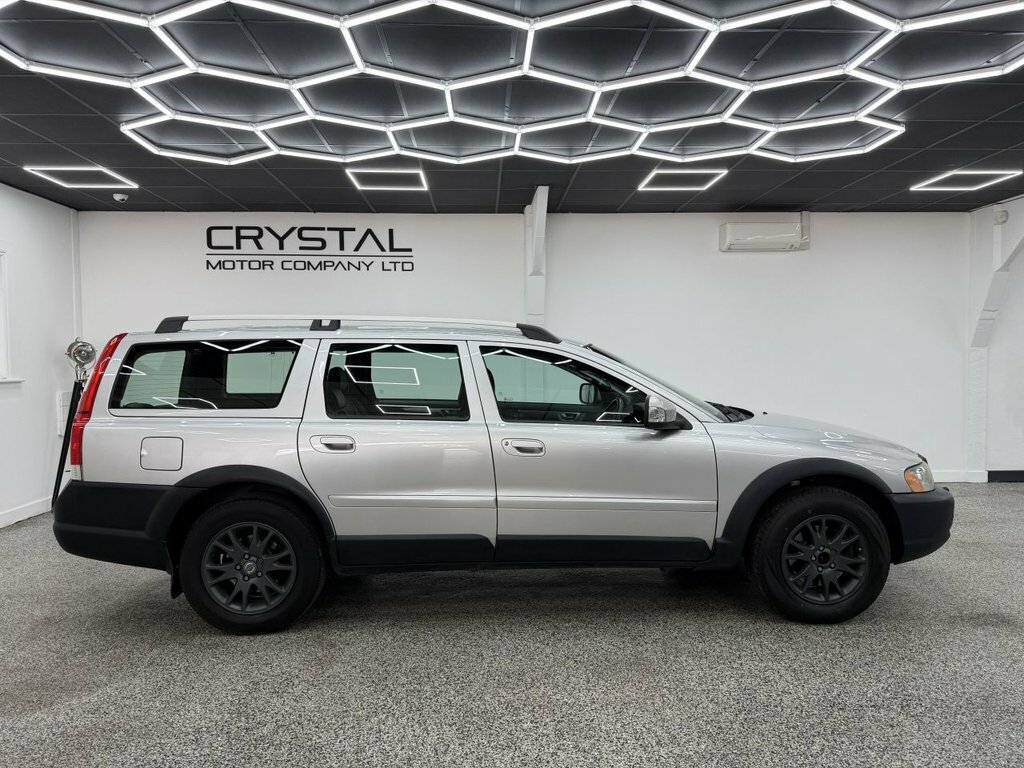 Volvo XC70 2.4L Se Lux Silver #2