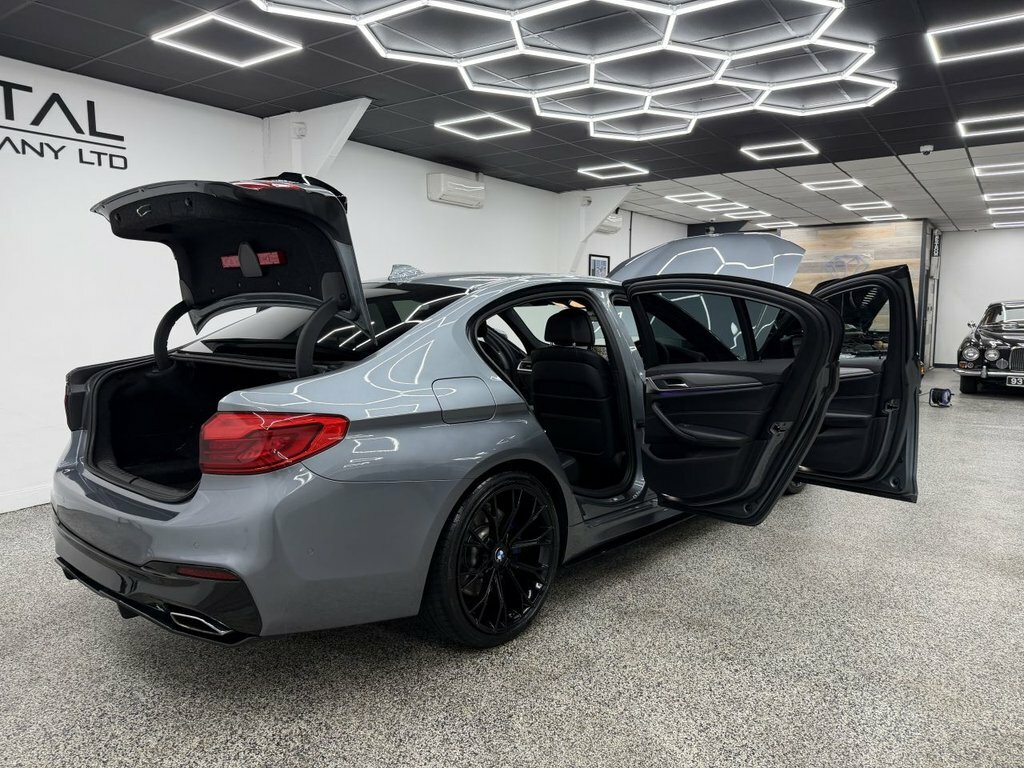 BMW 5 Series 530D Xdrive M Sport Grey #9