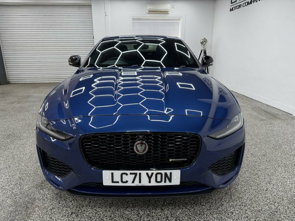 Jaguar XE R-dynamic Black Blue #7