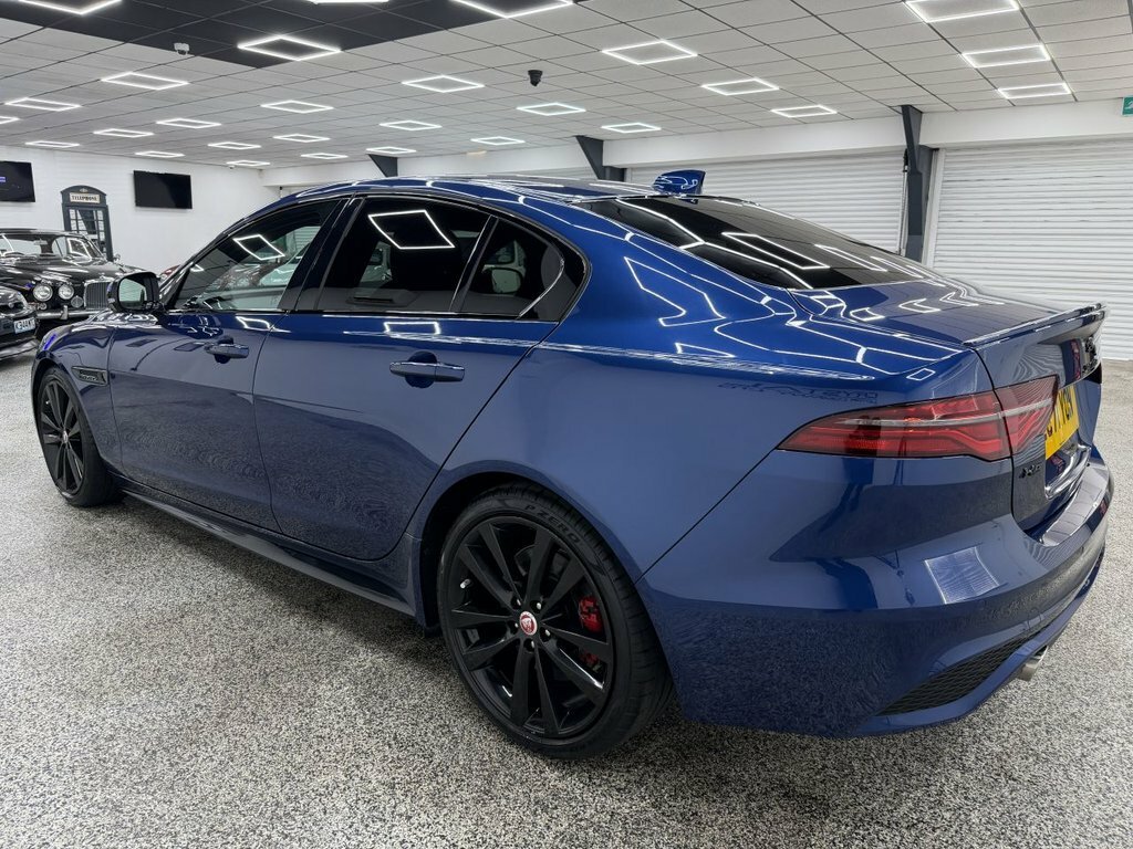 Jaguar XE 2L R-dynamic Black Blue #5