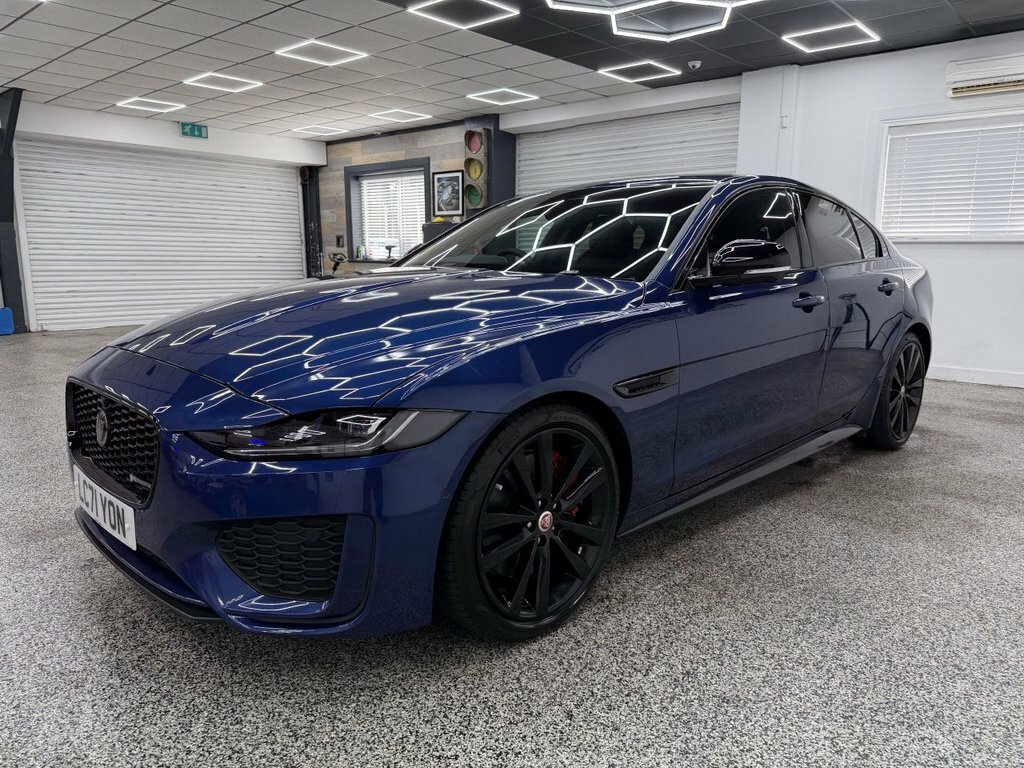 Jaguar XE 2L R-dynamic Black Blue #6