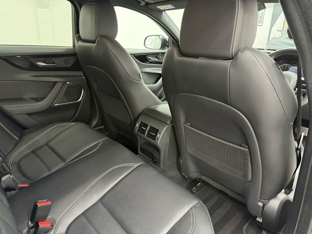 Jaguar XE R-dynamic Black Blue #16