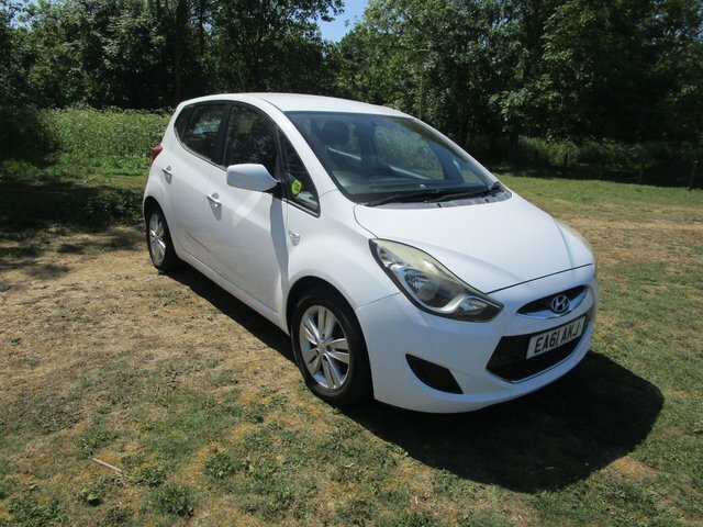 Hyundai Ix20 Hatchback White