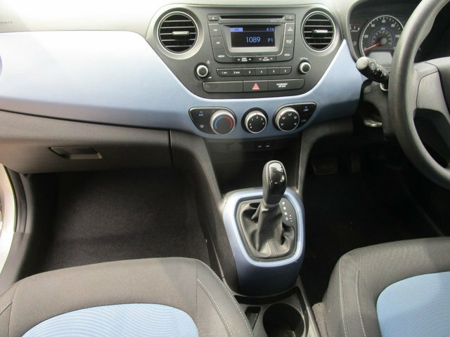 Hyundai I10 Hatchback Silver #5