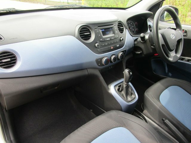Hyundai I10 Hatchback Silver #4