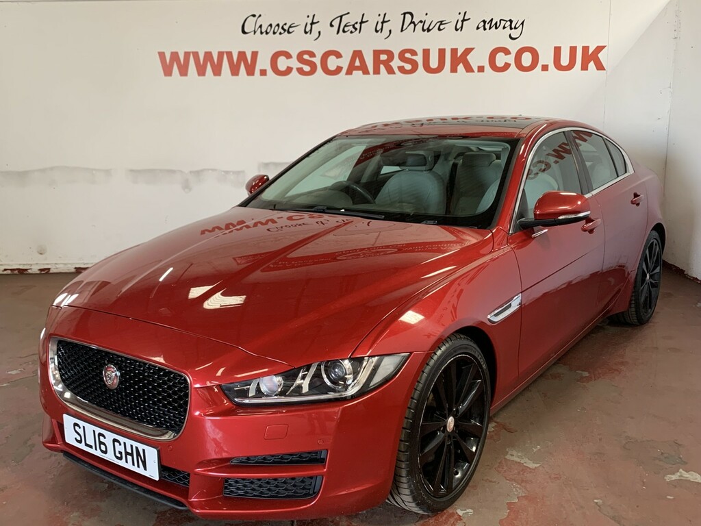 Jaguar XE 2.0 D Portfolio Red #5
