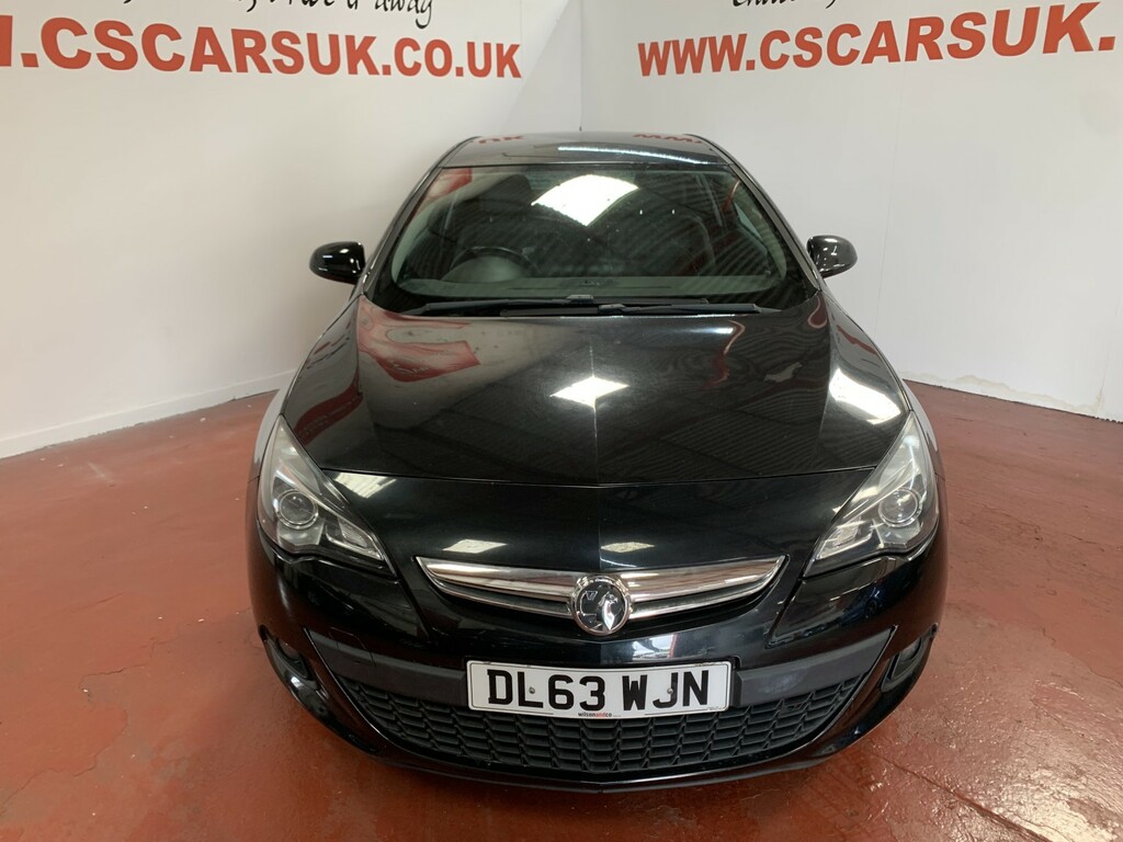 Vauxhall Astra GTC 1.4 T Sri Black #4