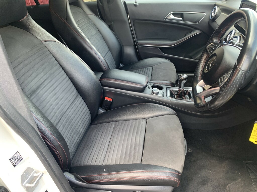 Mercedes-Benz CLA Class 2.1 Cla200d Amg Sport White #3