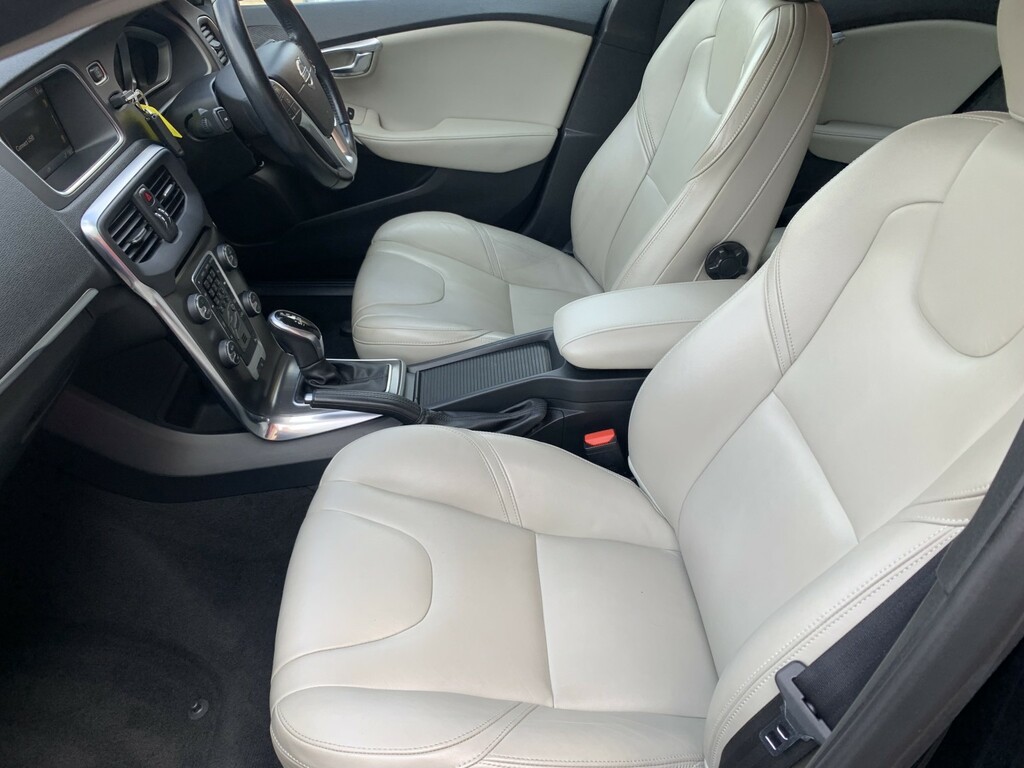 Volvo V40 1.6 T4 Se 11812 Miles White #29