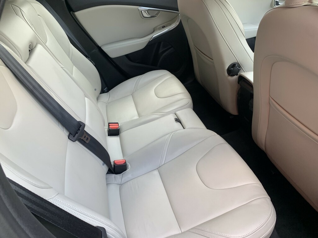 Volvo V40 1.6 D2 Se Lux Nav Black #4