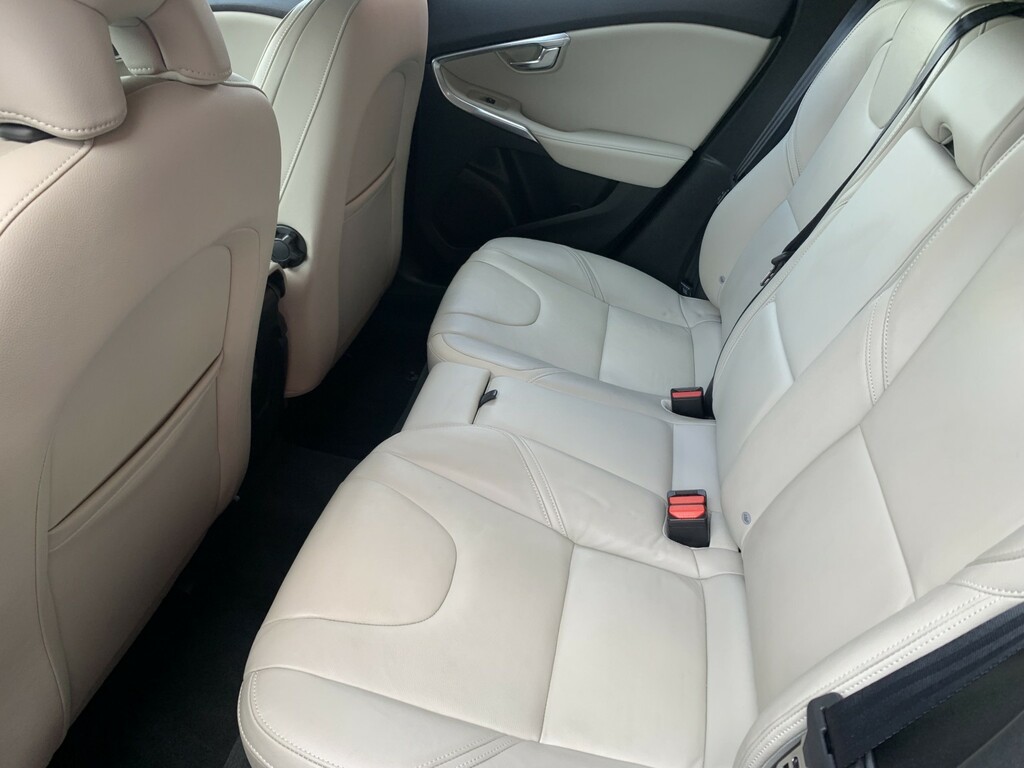 Volvo V40 1.6 T4 Se 11812 Miles White #30