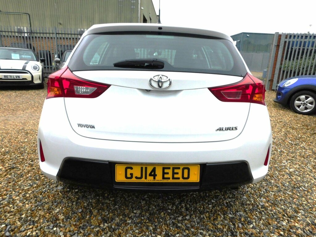 Toyota Auris 1.33 Dual Vvt-i Icon Euro 5 Ss White #4