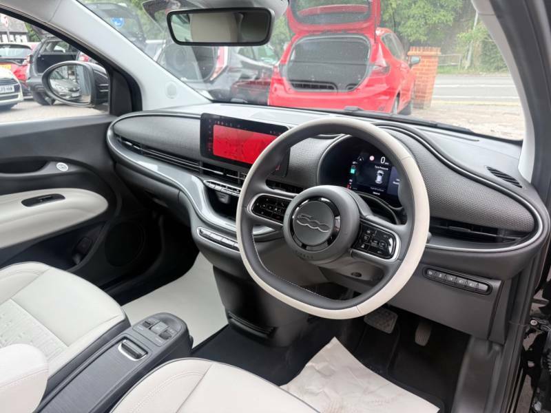 Fiat 500E C 87Kw 42Kwh La Prima - Heated Leather - Fr Black #4