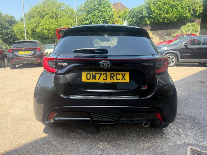 Toyota Yaris 1.5 Hybrid Gr Sport Cvt - 1 Owner - Front And OW73RCX Black #5